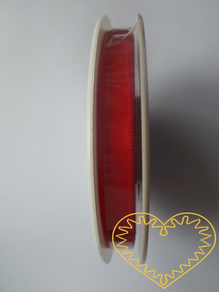Červená atlasová stuha - šíře 1 cm, délka 25 m. Oblíbená stuha najde uplatnění nejen při aranžování, ale i jinde.